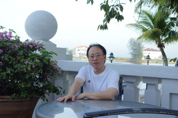 書法家朱建軍近照
